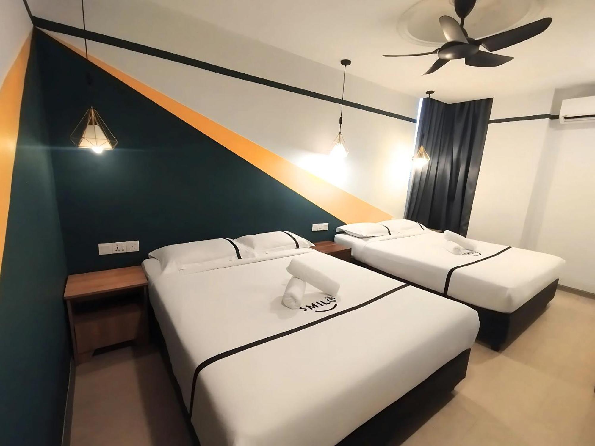 Smile Hotel C180 Cheras Selatan Exterior photo